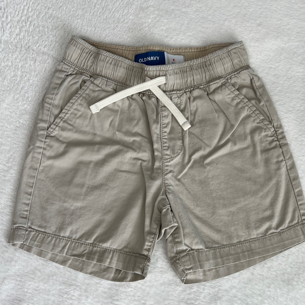 Old Navy Cream Shorts for Boys, Size S (6/7), 100% Cotton, Like New